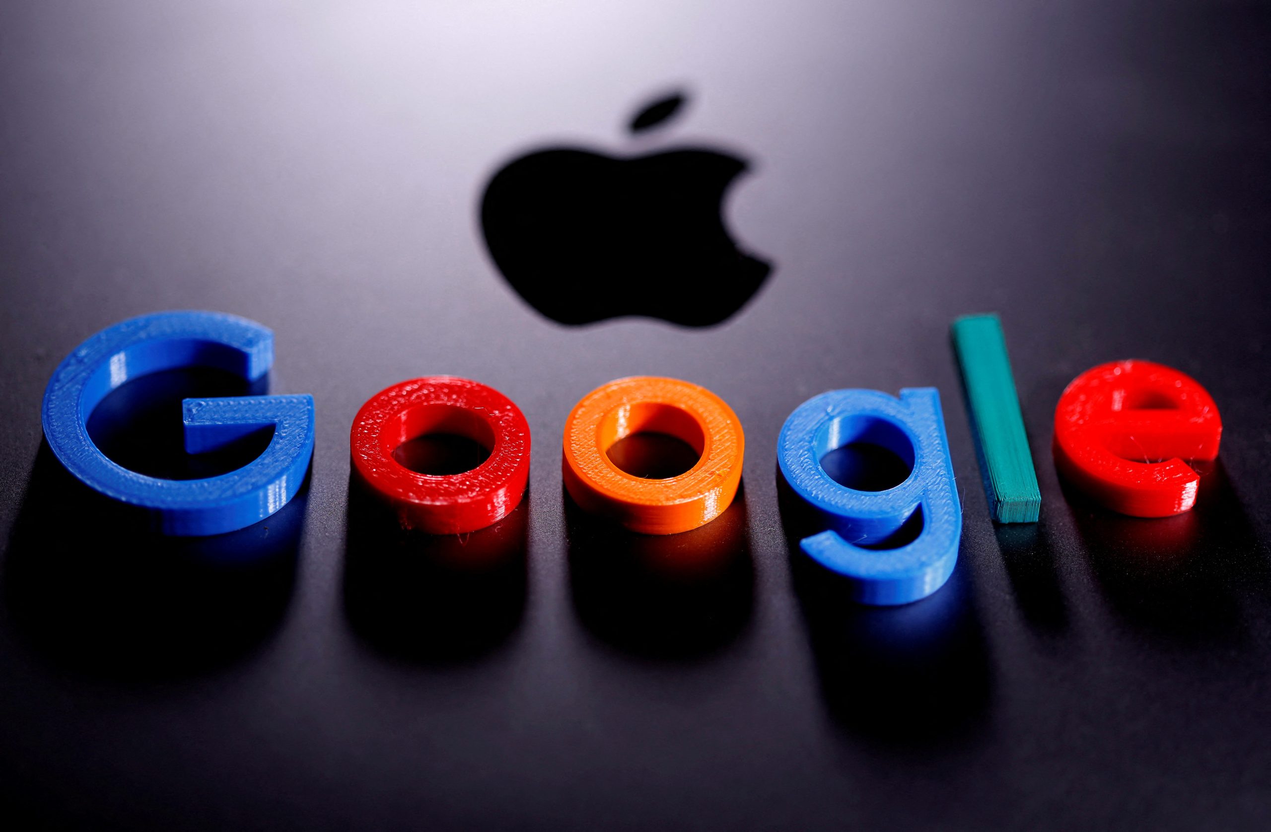 EU Targets Google and Apple in Major Crackdown on Big Tech Under Digital Markets Act