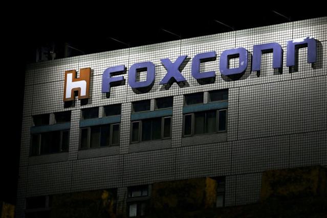 Foxconn forecasts strong Q1 revenue after Q4 profit miss