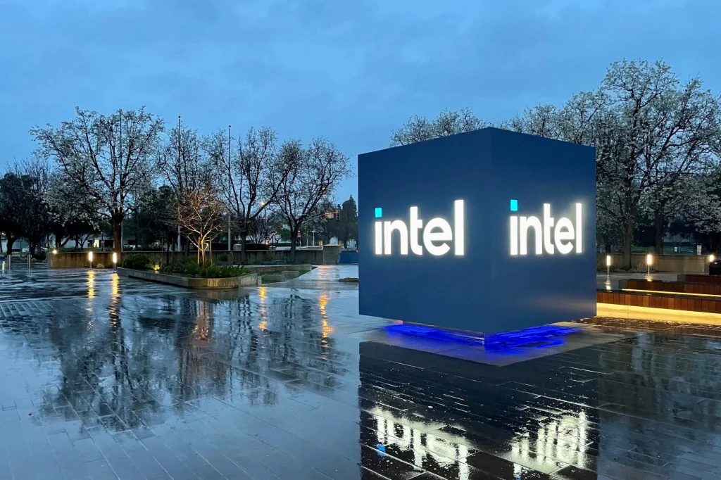 Intel reverses course, opts not to spin out Intel Capital